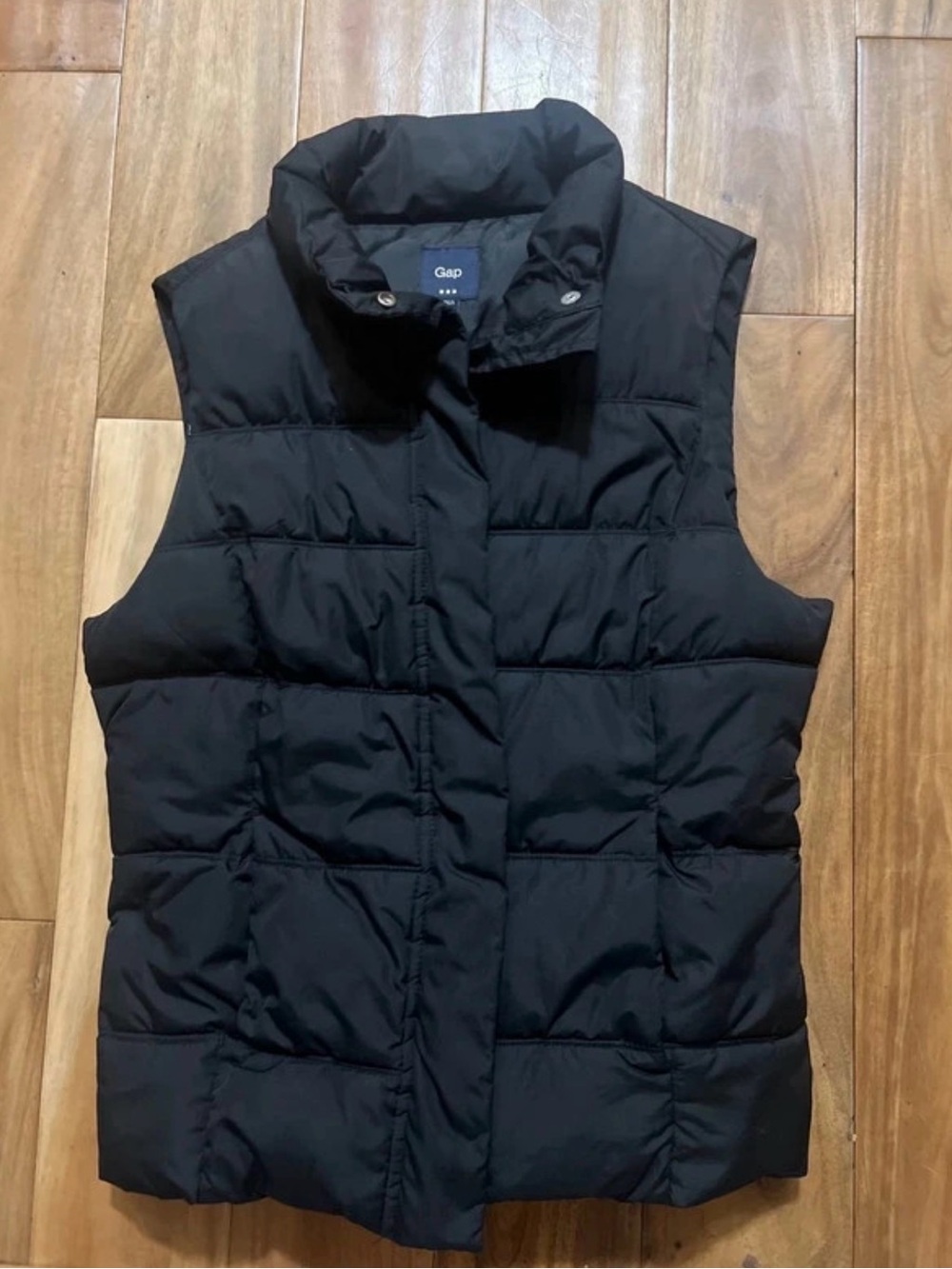 Gap Women's Black Puffer Vest